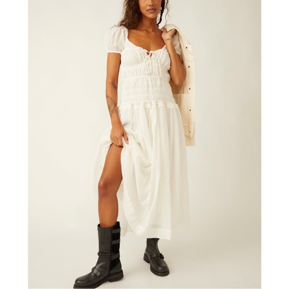 💥LAST ONE💥NWT  FREE PEOPLE Feeling Bonita Midi/ Ivory.  Size:M